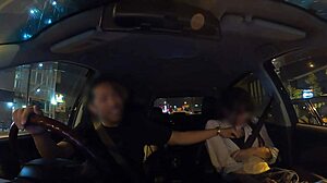 Japansk hentai-nymfoman Kansai får sin bil fylld med sperma i HD-video