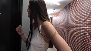 Учитель и студент близко и лично встречаются в запретном порно видео