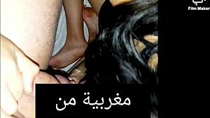 נערה ערבית מקבלת את הפטמה שלה נזדיינת על ידי זין גדול בסרטון HD
