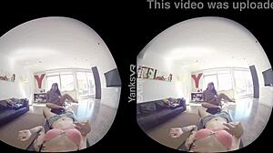 Video VR HD dari dua gadis amatir yang mengocok dan mencapai klimaks