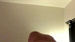 Бывшая подруга делится сольным видео мастурбации