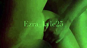 Kroppsbygger Ezra Kyle blir knullet av sissy femboy på badet